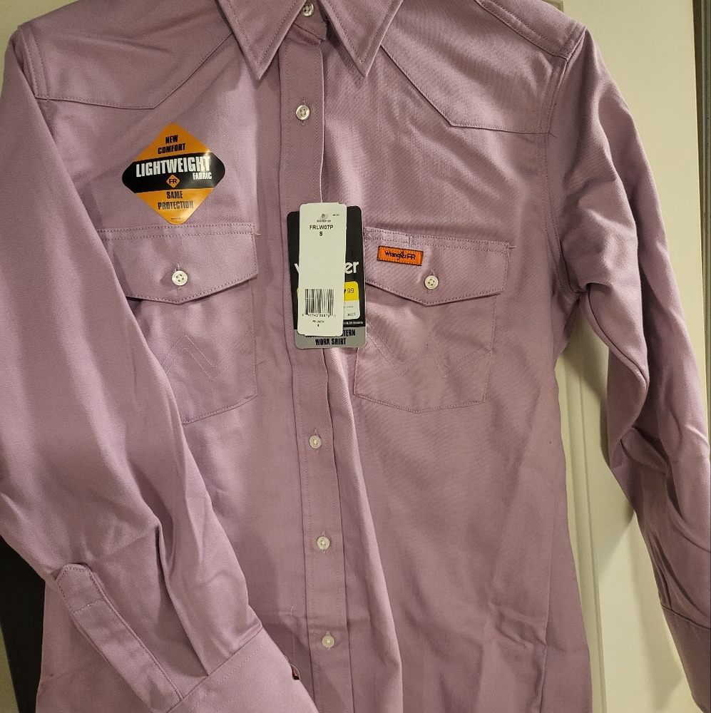 Womens wrangler FR  work shirt.